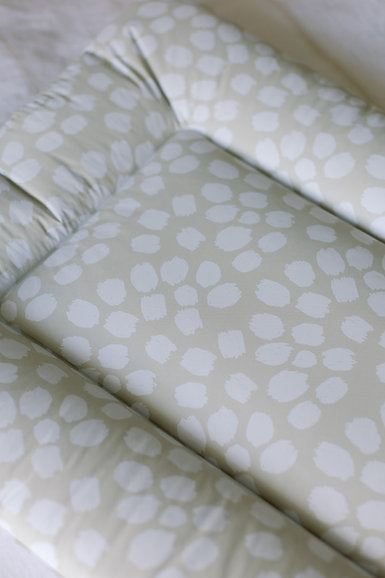 Scallop Comfort Changing Mat