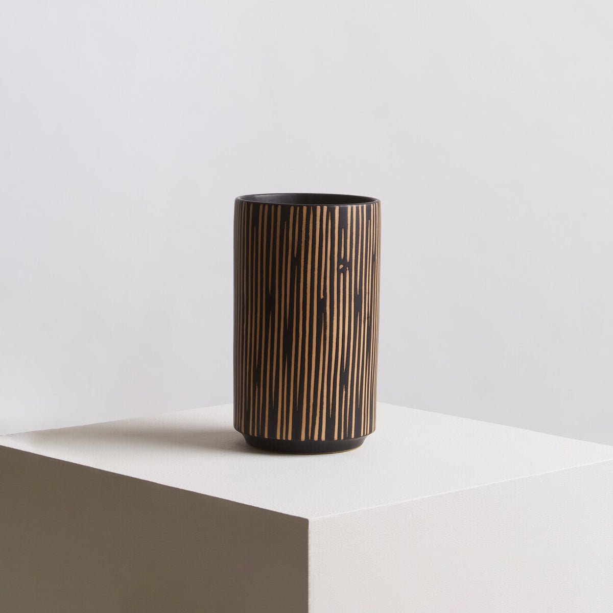 Kiso Large Black and Cream Finish Vase