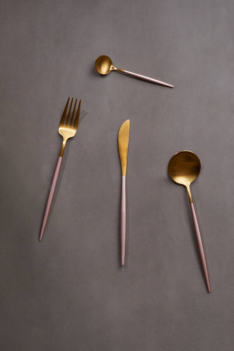 Avie 16 Piece Pink And Gold Finish Cutlery Set