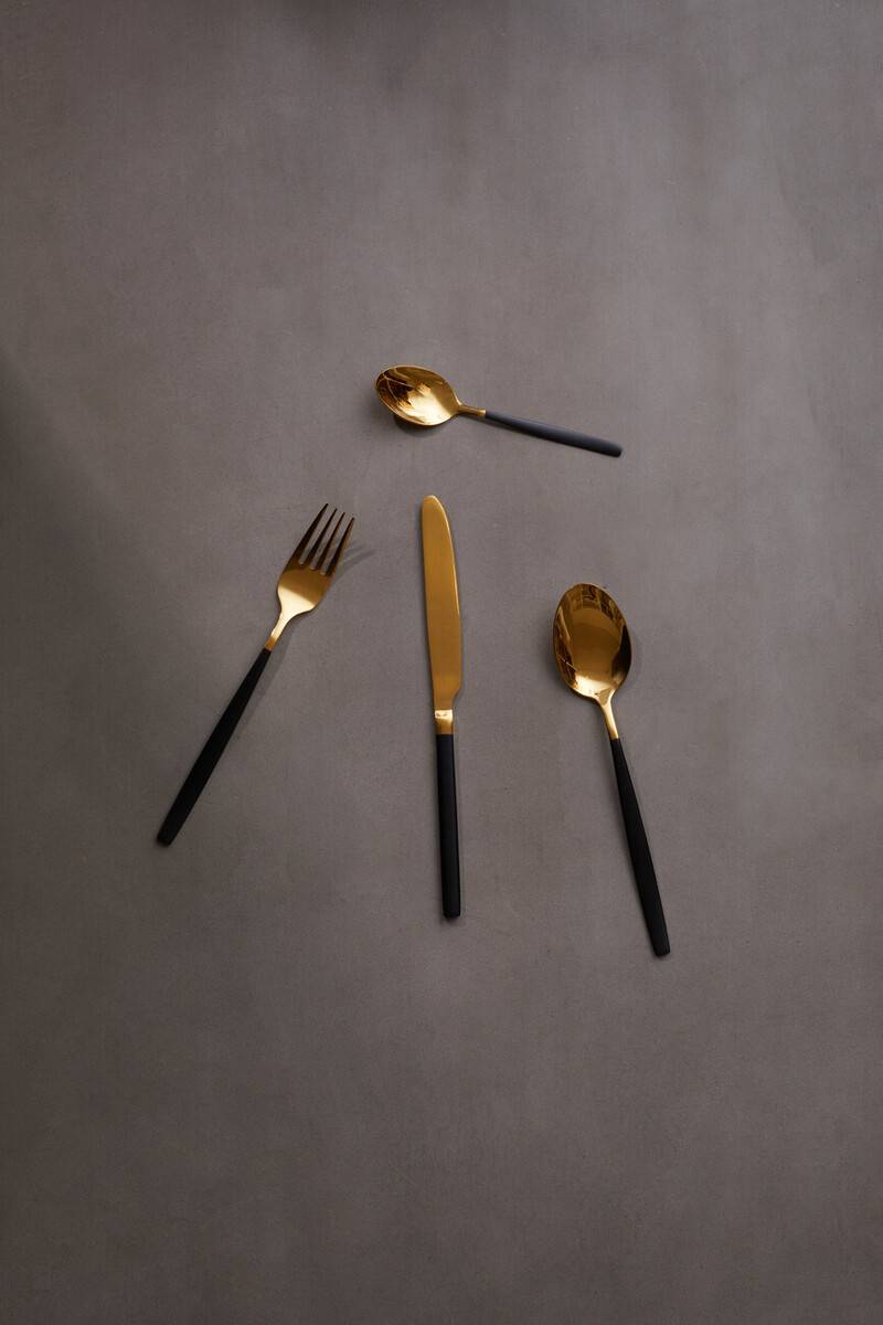 Avie 16 Pc Gold And Matte Black Finish Cutlery Set