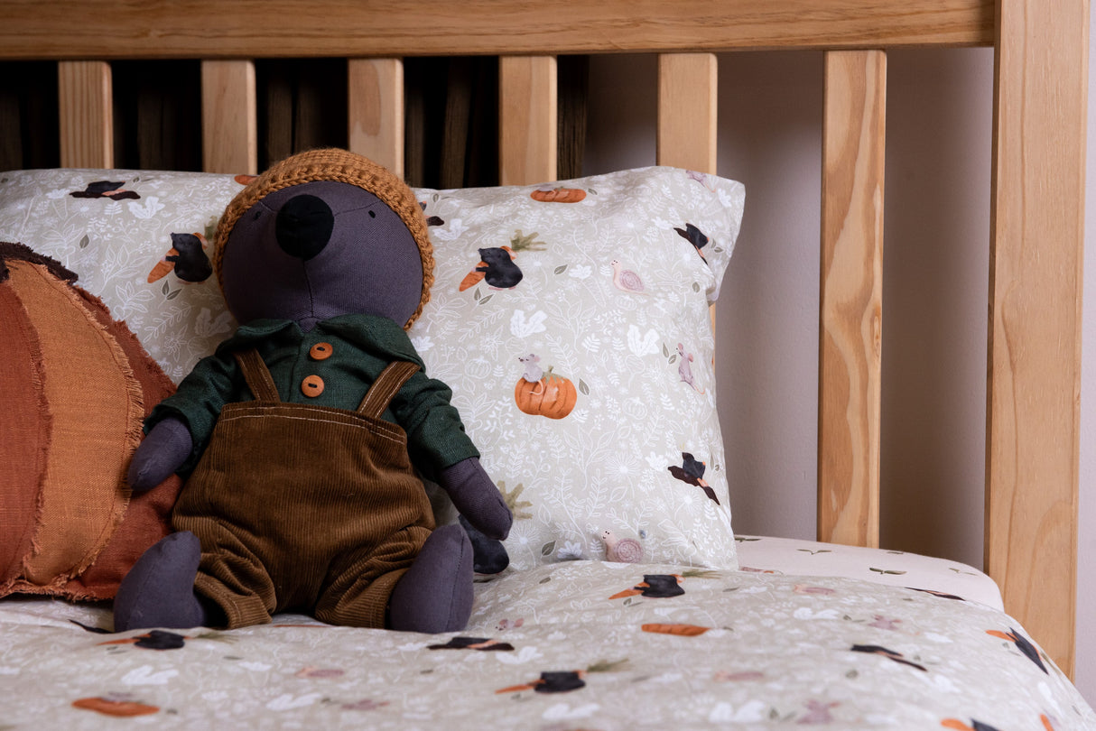 Bedding Set - Allotment Line