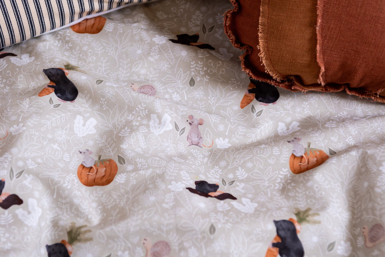 Bedding Set - Allotment Line