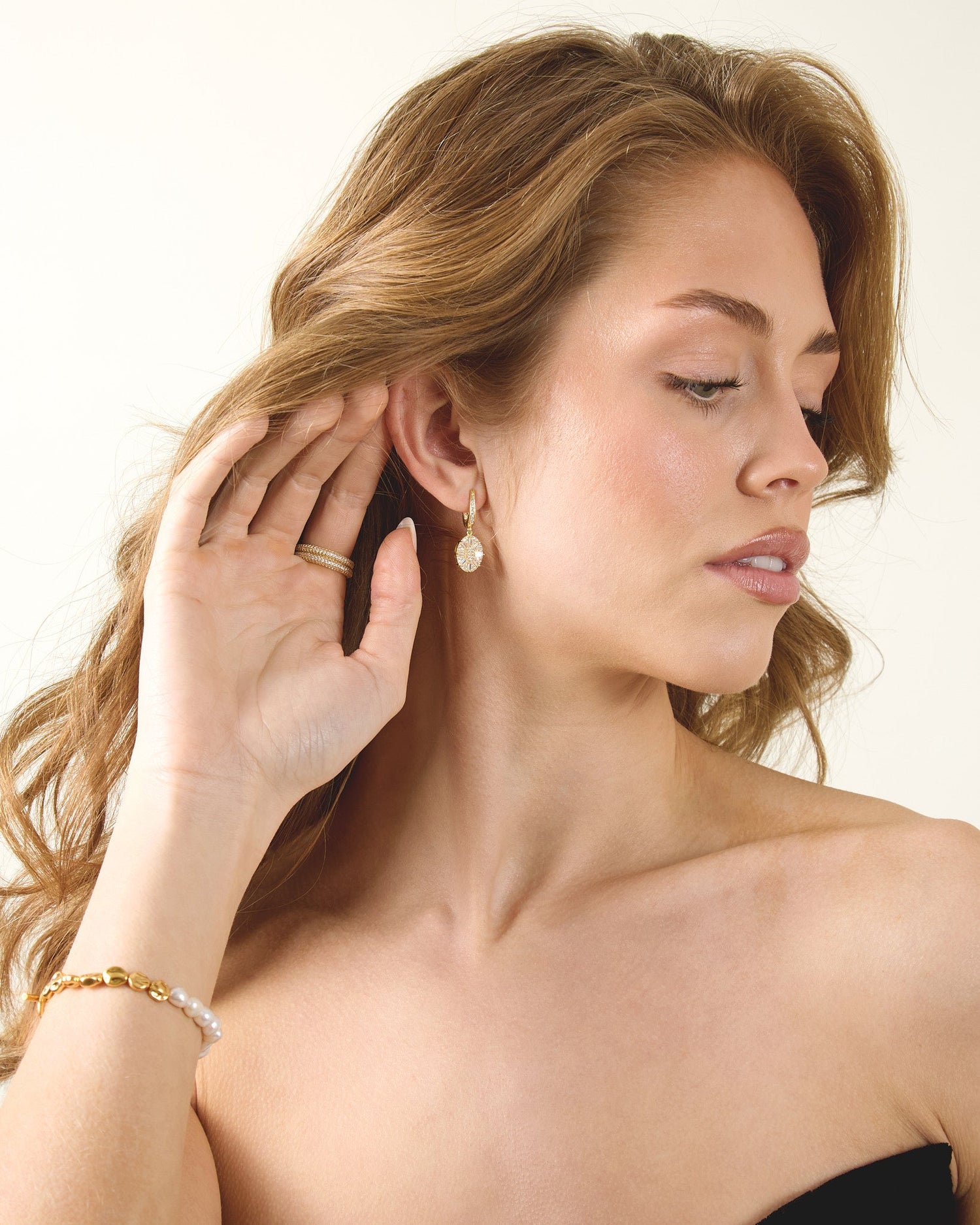 Uptown Oval Drop Earrings: Gold