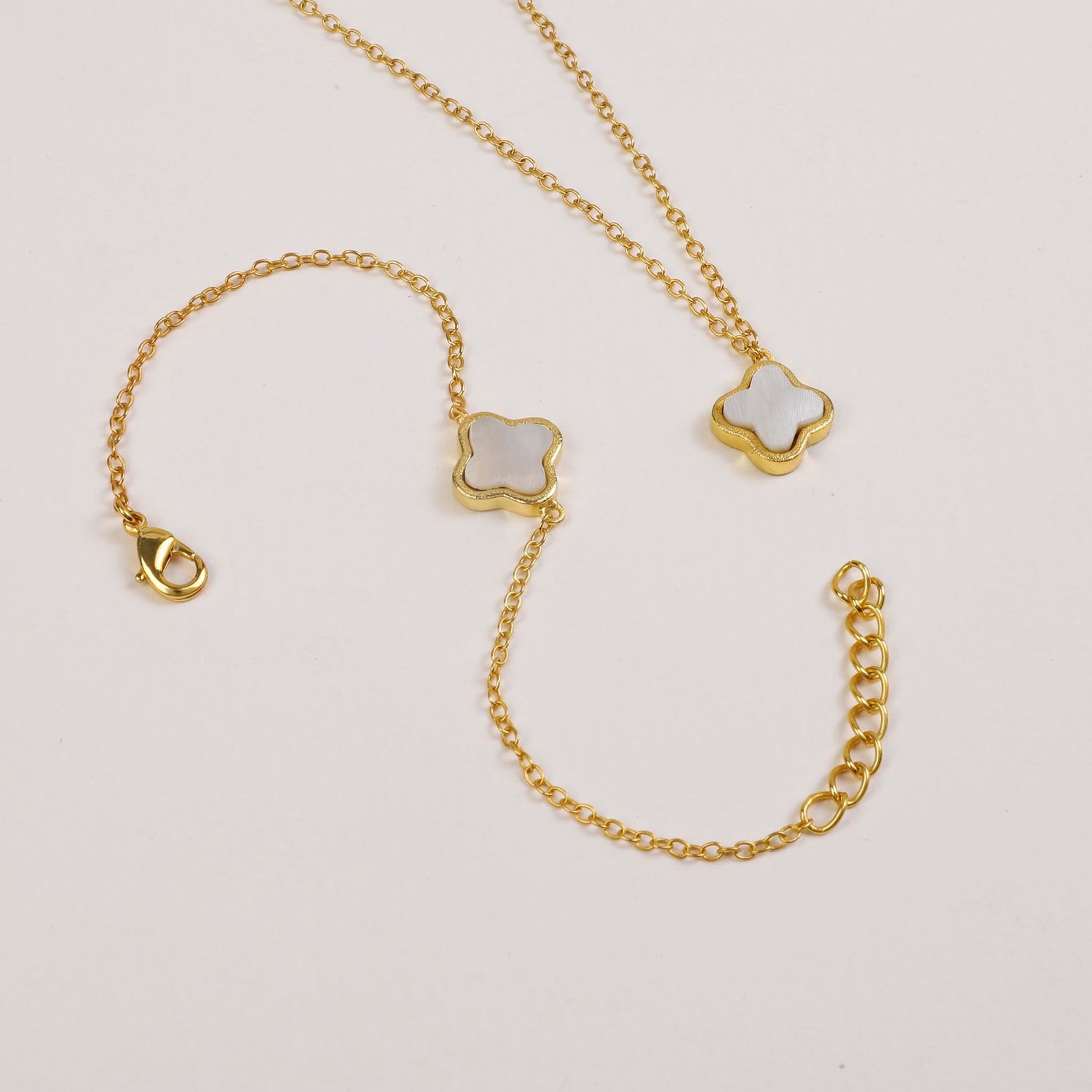 Clover Mother of Pearl Jewellery Set (10% Off)