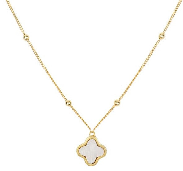 Clover Necklace Mother of Pearl