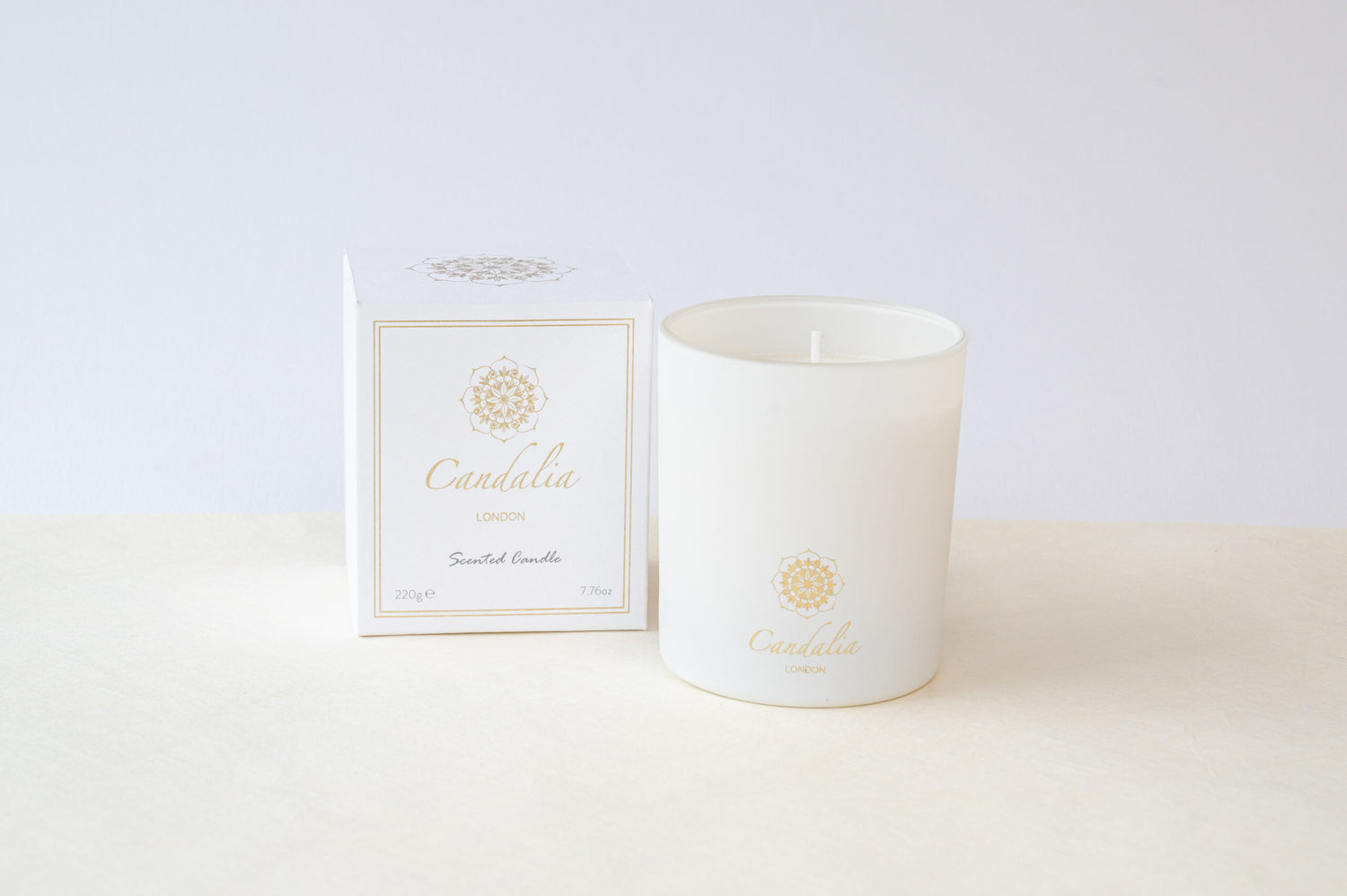 Tonka Bean &Amp; Patchouli White Scented Candle
