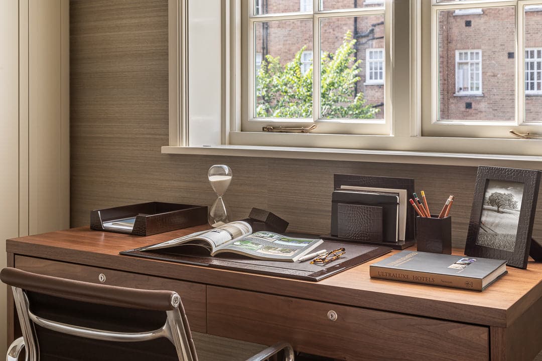 Chelsea Picture Frame Vintage Croc