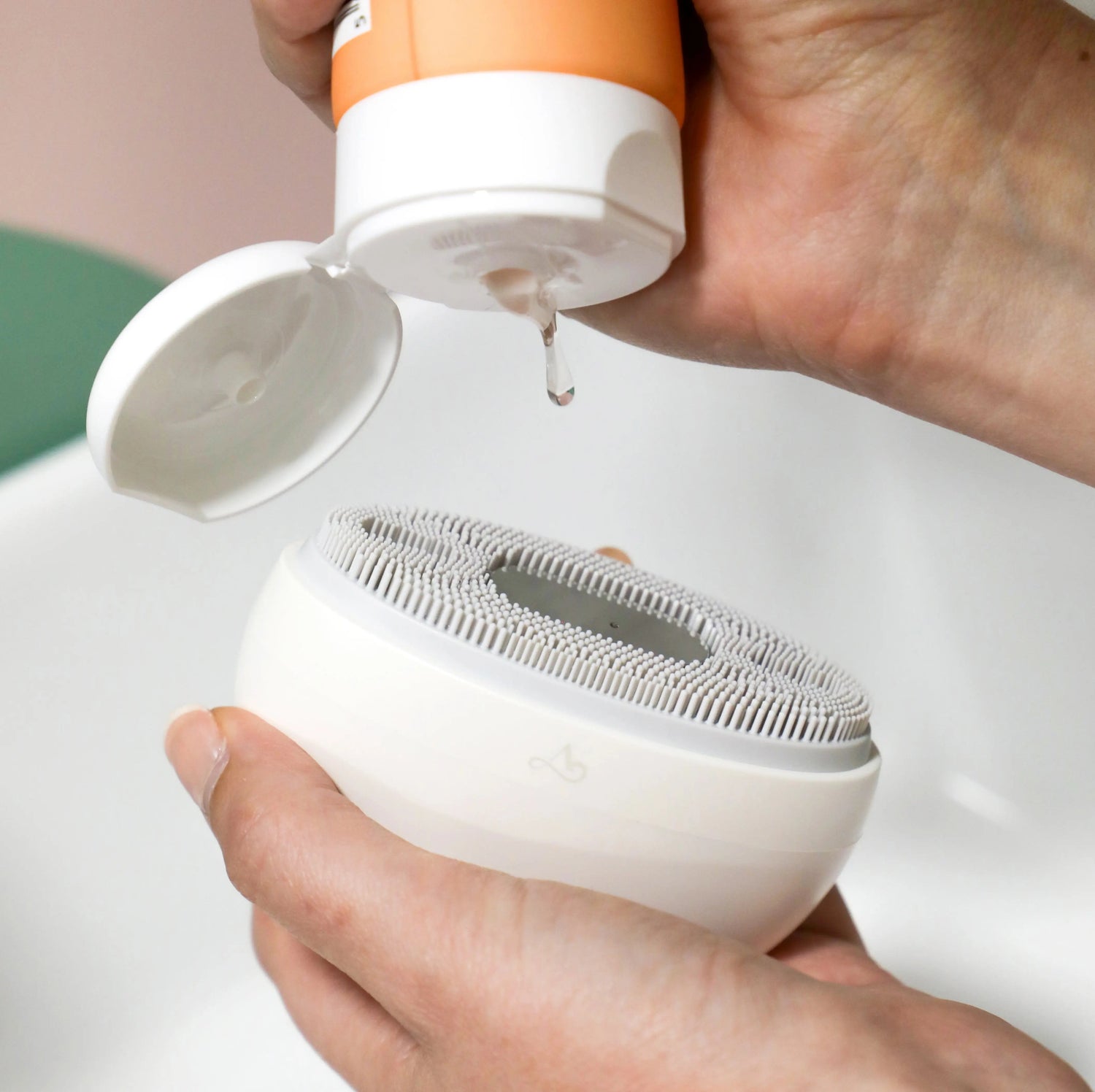 Viveca Ultrasonic Facial Cleansing Brush