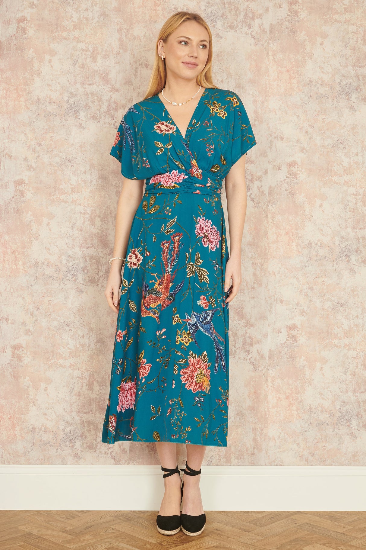 Yumi Teal Bird and Floral Print Ruched Waist Kimono Midi Dress