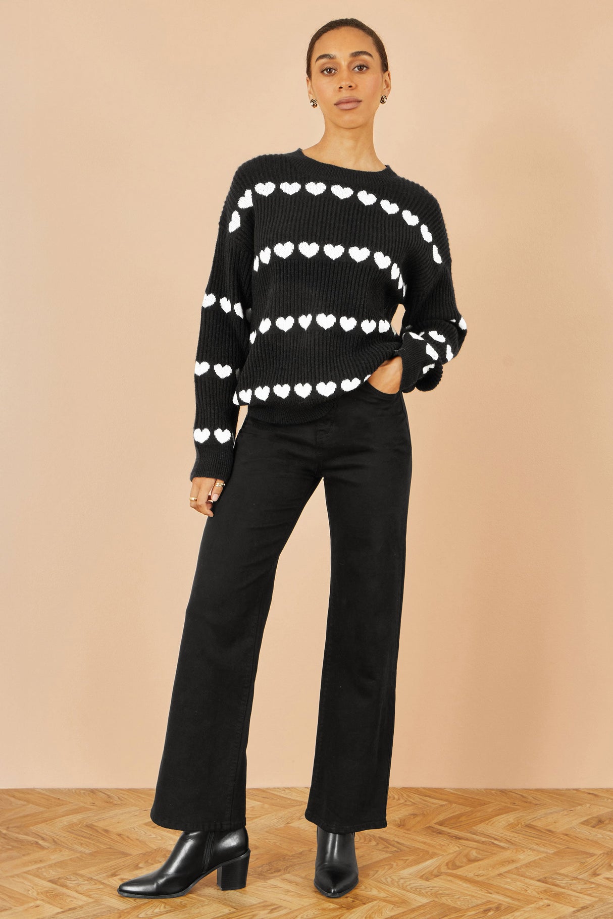 Yumi Black Knitted Jumped With Heart Stripes
