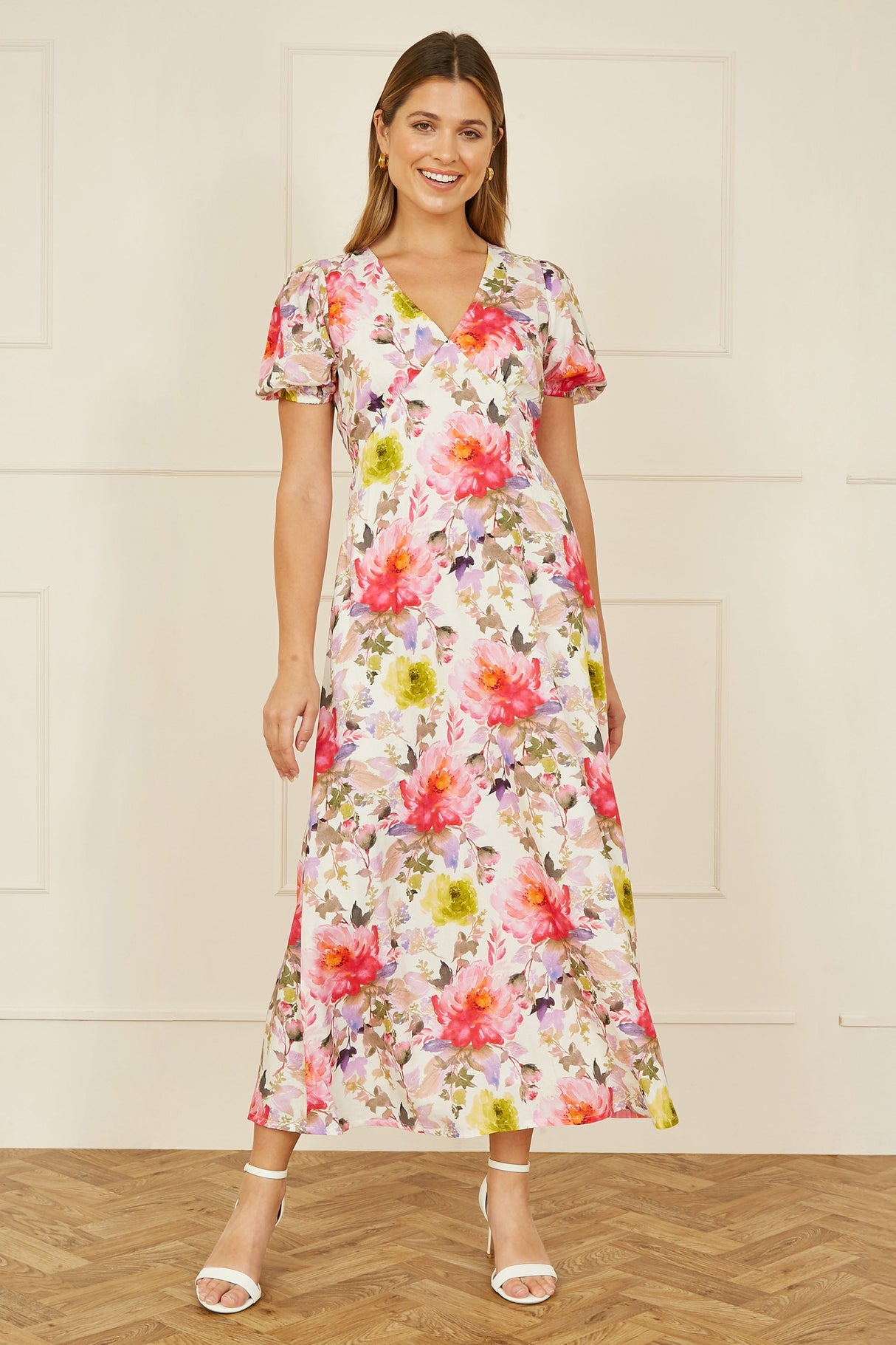 Yumi White Floral Midi Dress