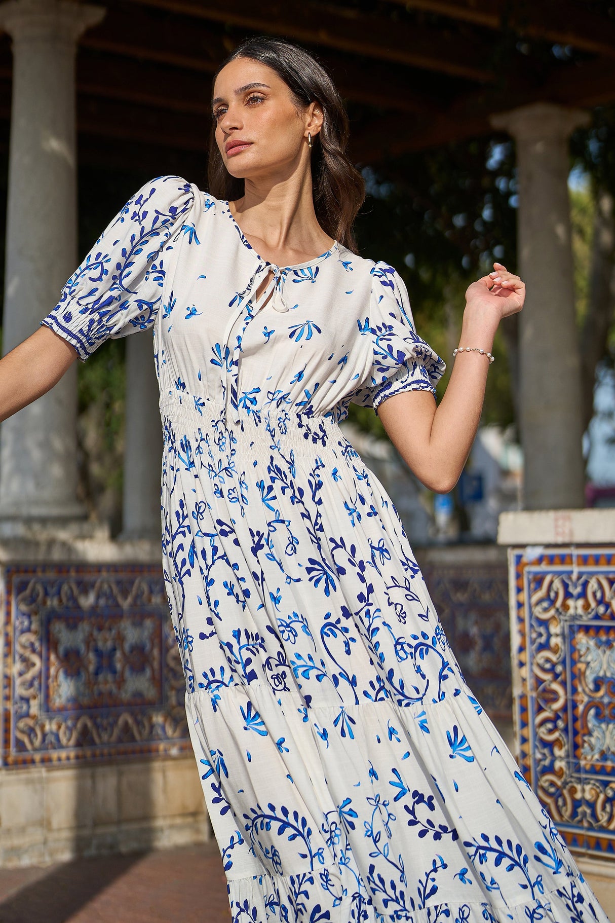 Yumi White Border Print Maxi Dress