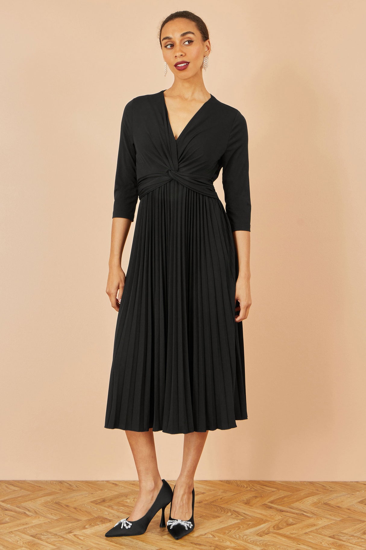 Yumi Black Jersey Knot Waist Pleated Midi Dress