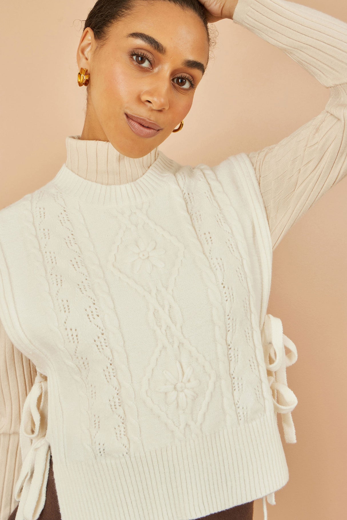 Yumi Ivory Flower Cable Knit Tie Side Pullover