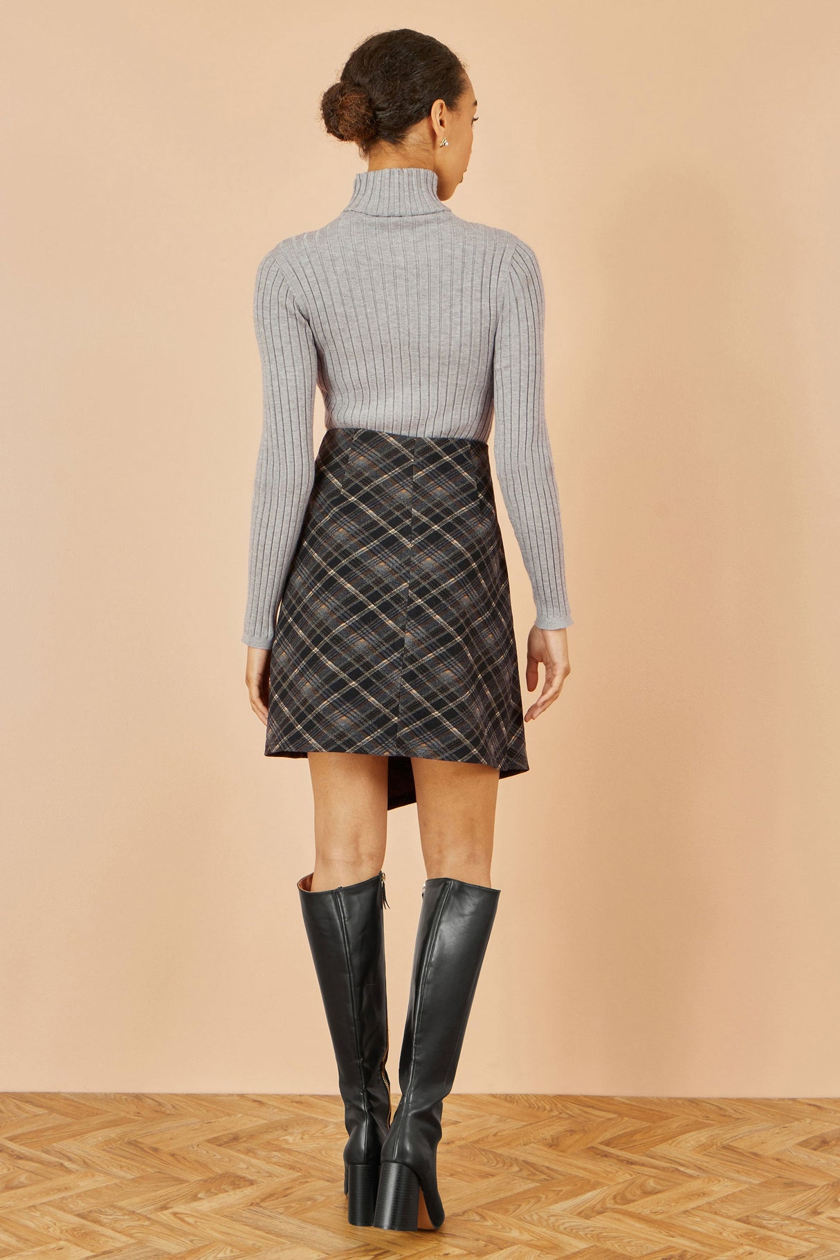 Yumi Black Check Wrap Skirt With Buckle