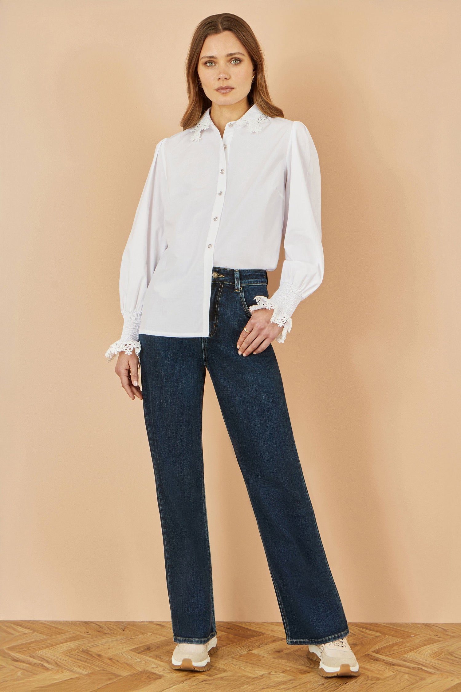 Yumi White Lace Trim Shirt