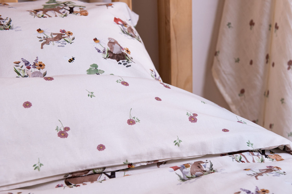 Bedding Set - Meadow Scenes