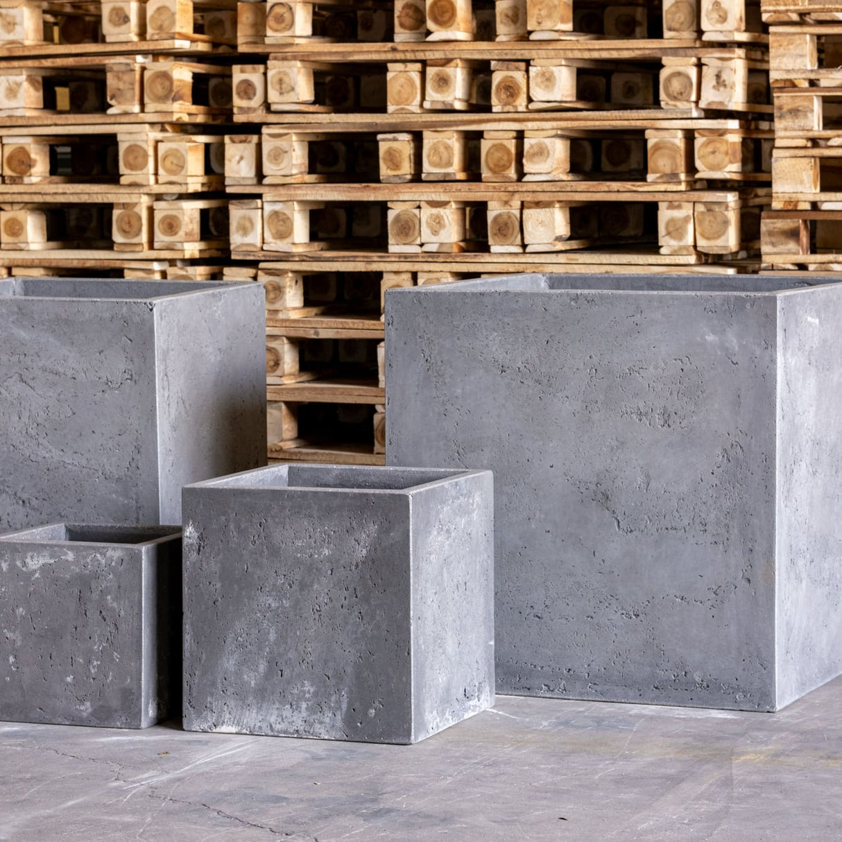 Cubrosa | Onyx Dusk – 85cm Extra Extra Large Concrete Square Planter – 459L Block Plant Pot