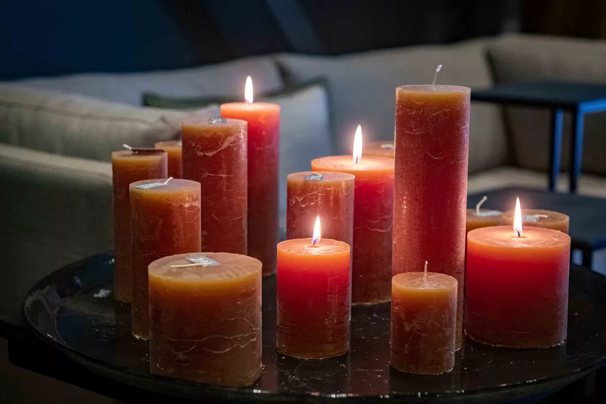 LUXURY RUSTIC CANDLE - CORAL RED