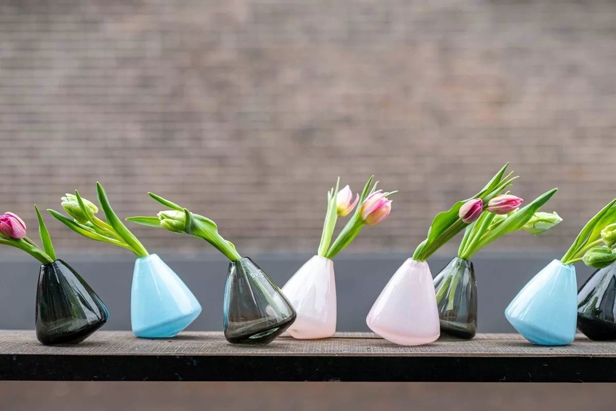 TUMBLING VASE - H12 D10 cm - BABYBLUE