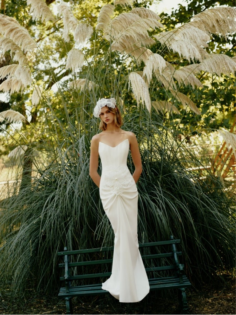 Eterna Gown
