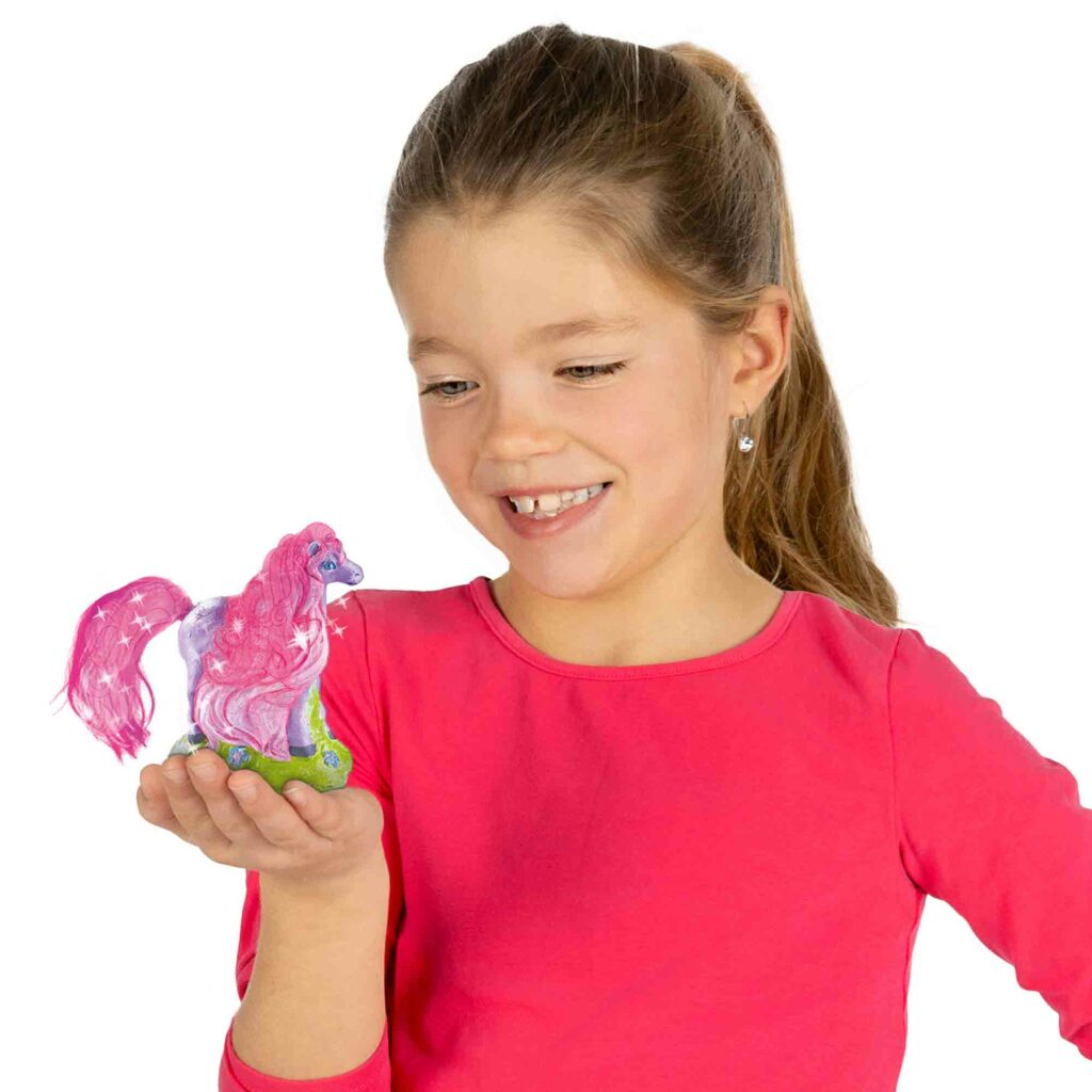 Casting and Painting - Horse Withe Mane