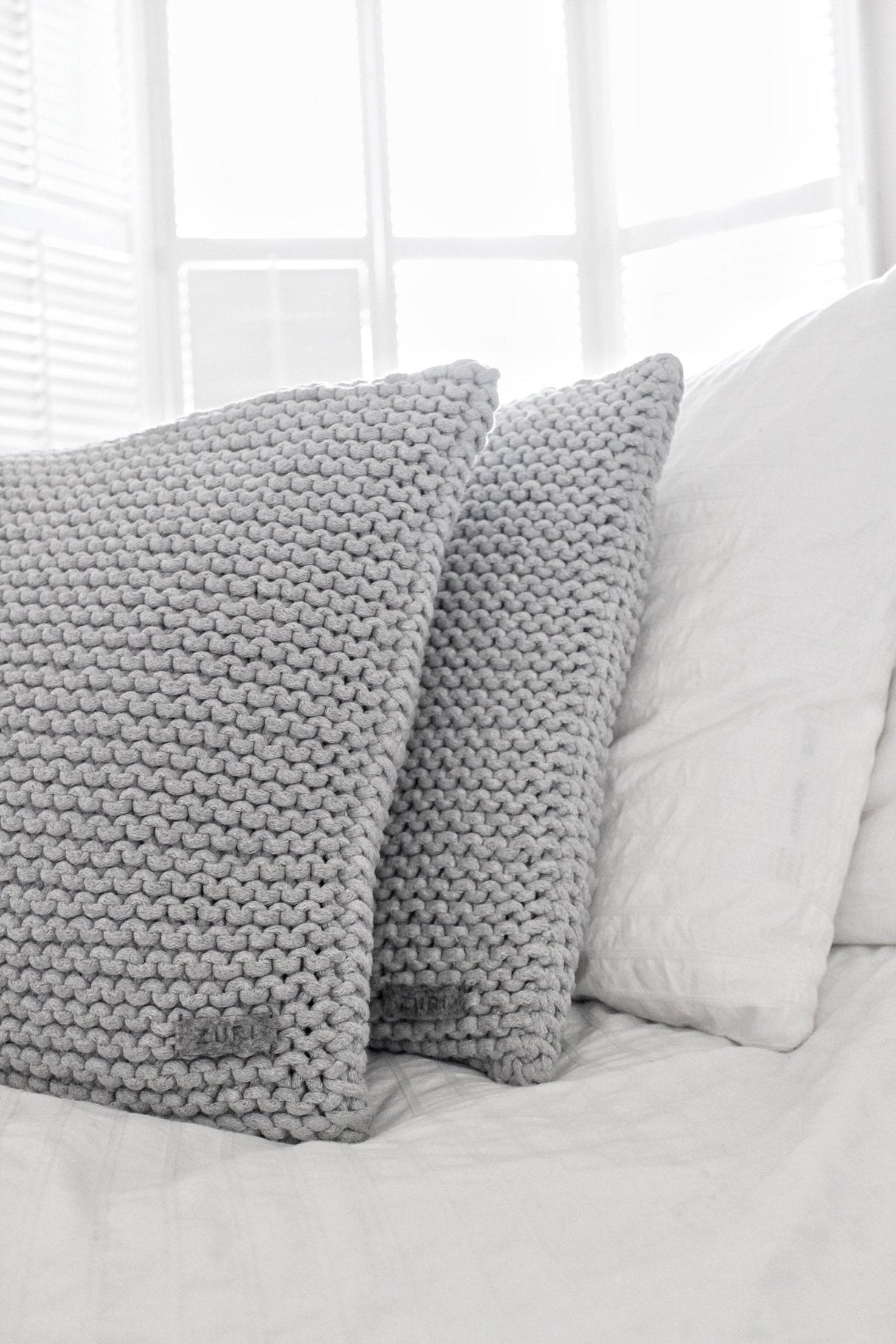Knitted Cushion | LIGHT GREY