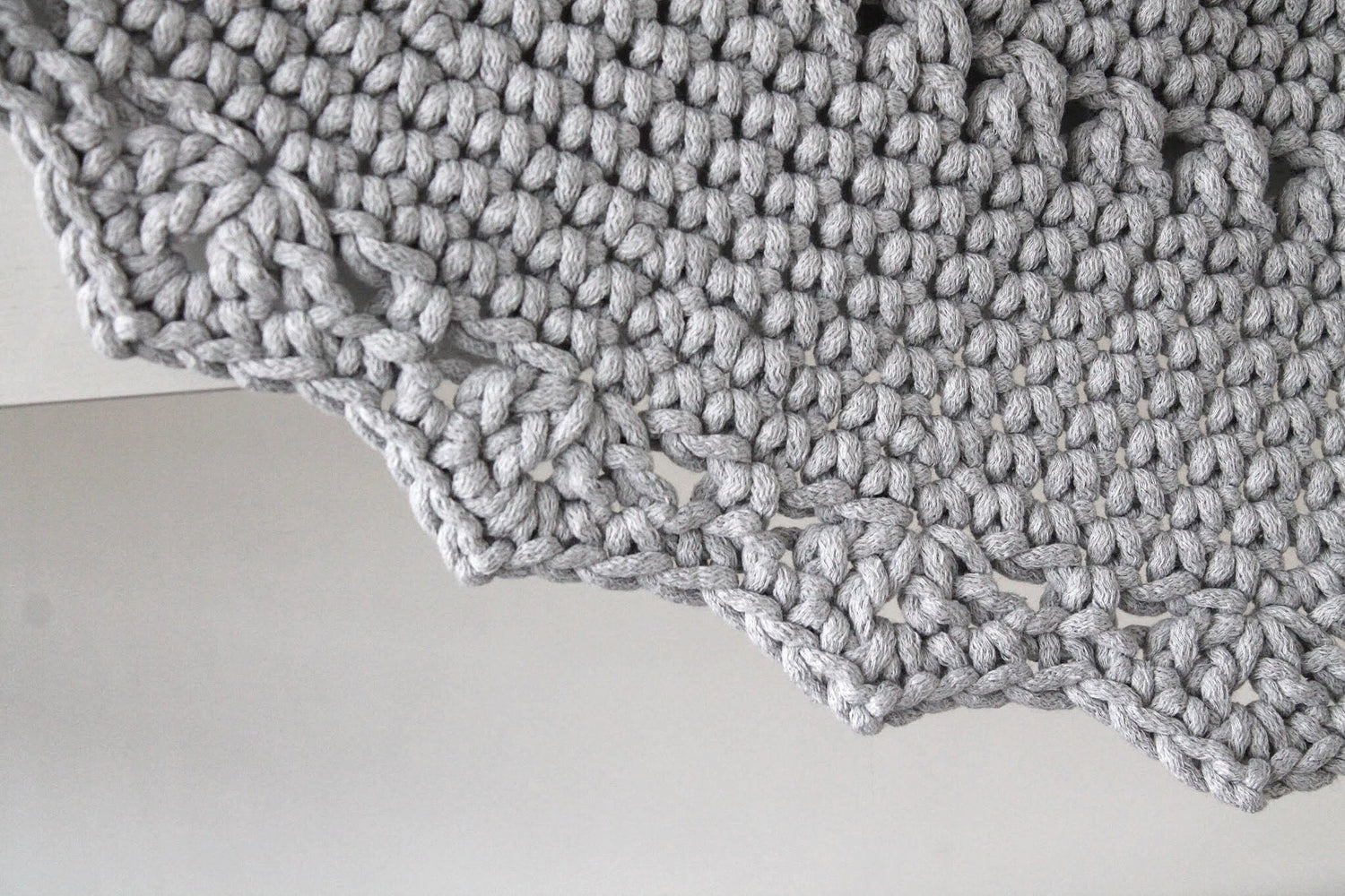 Crochet Rug MANDALA | LIGHT GREY
