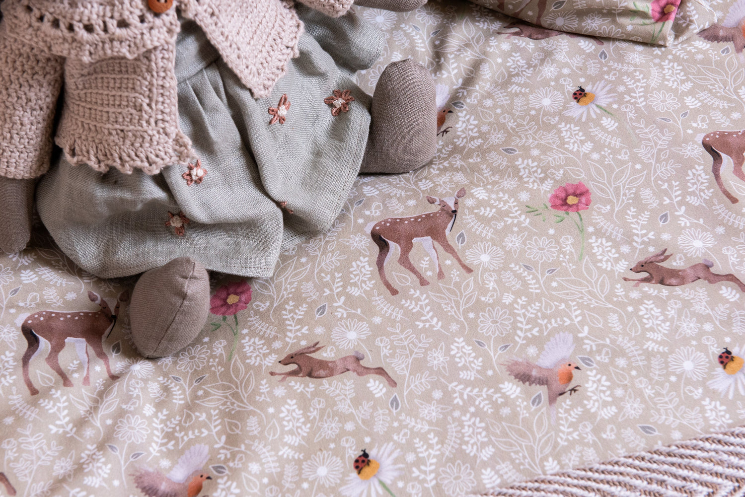 Bedding Set - Meadow Line