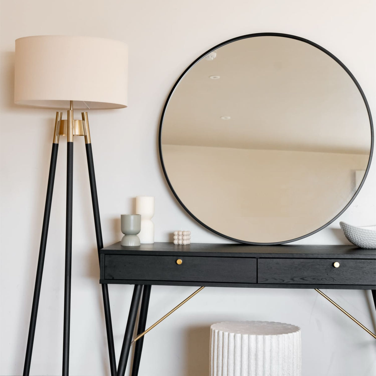 Rei - Large Round Black Metal Circle Mirror - 90cm x 90cm
