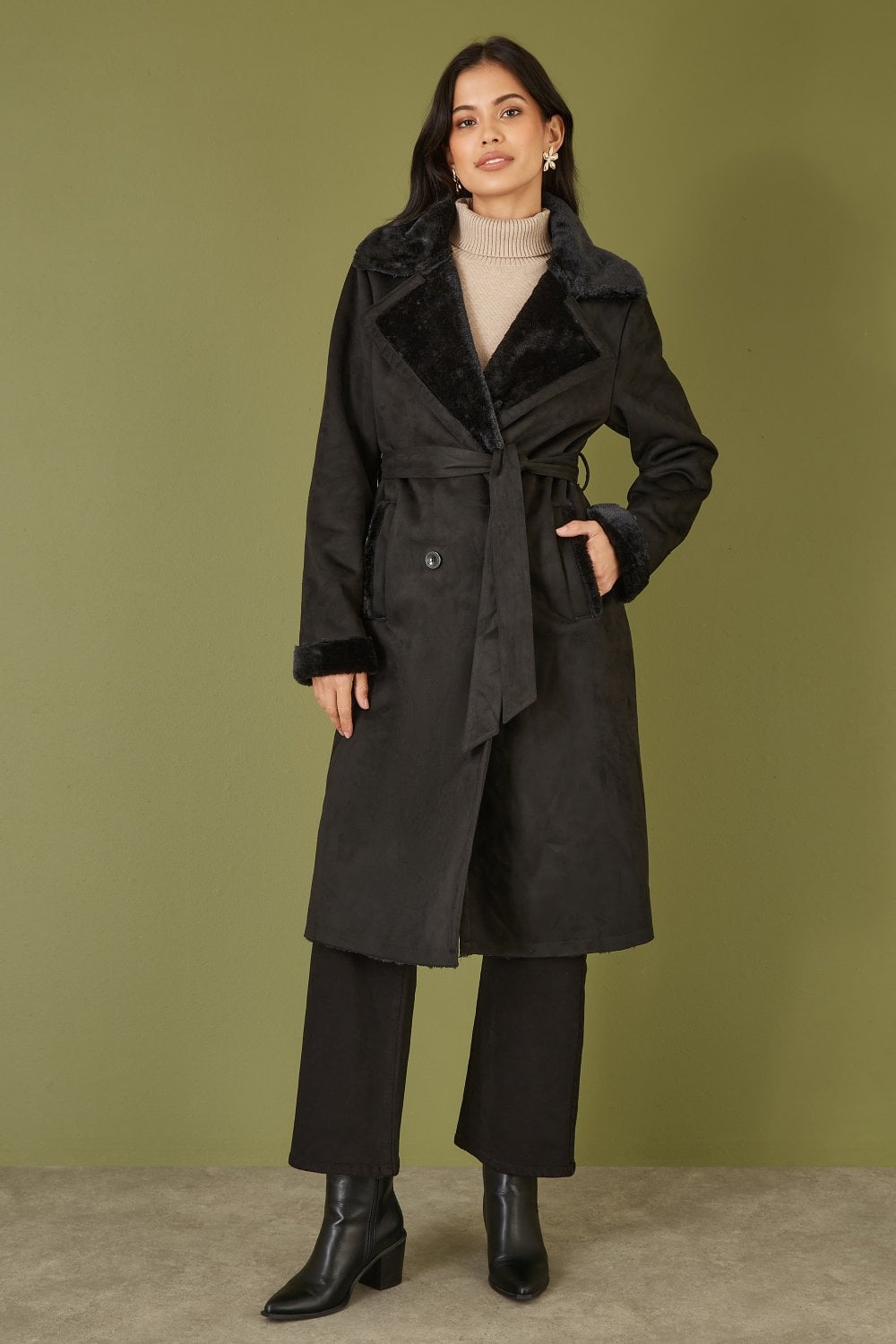 Yumi Black Trench Coat With Faux Fur Lining