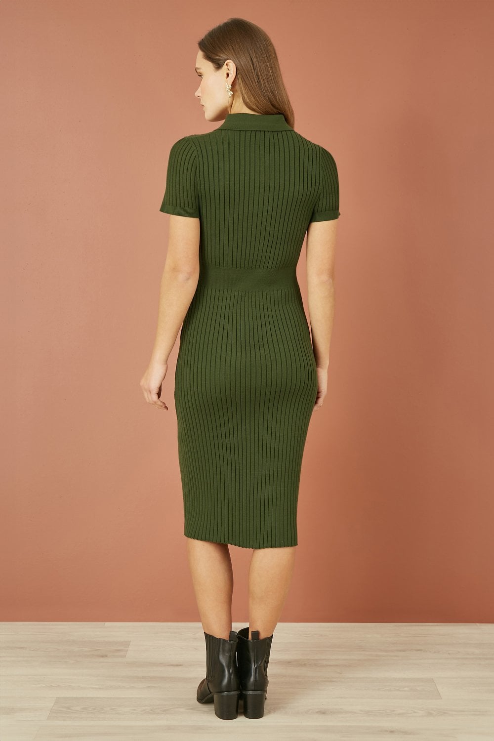 Yumi Green Fitted Rib Knitted Midi Dress With Daisy Buttons