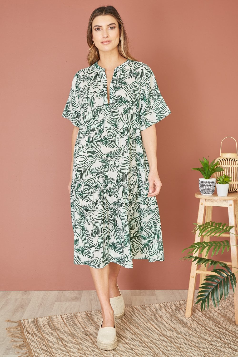 Yumi Green Organic Cotton Palm Print Tiered Tunic Dress