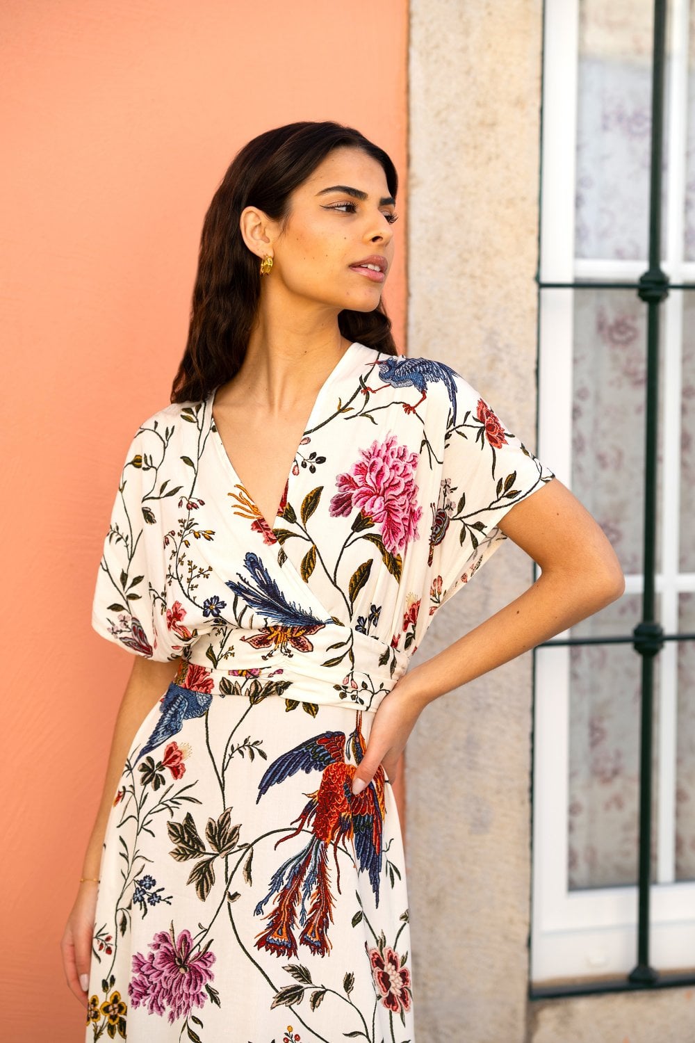 Yumi Ivory Bird and Floral Print Ruched Waist Kimono Midi Dress