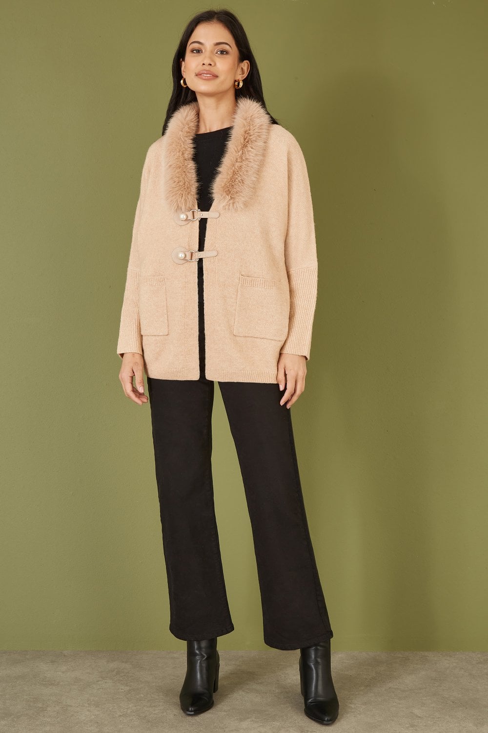 Yumi Oatmeal Cardigan With Detachable Fur Collar Trim