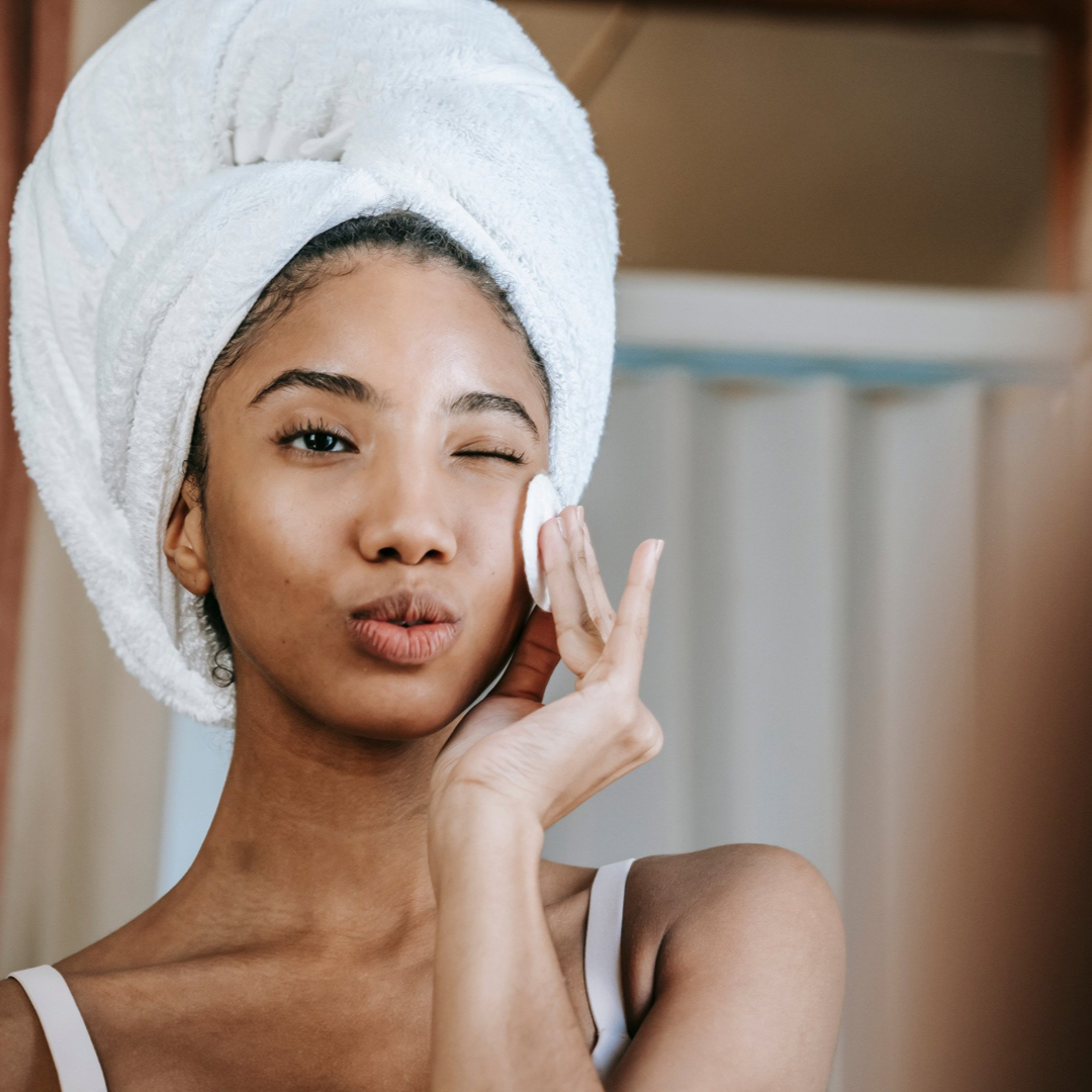 What To Eat (And Avoid) For Glowing, Clear Skin