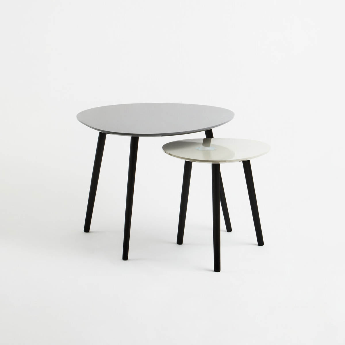 Nostra Set Of 2 Triangular Nesting Tables