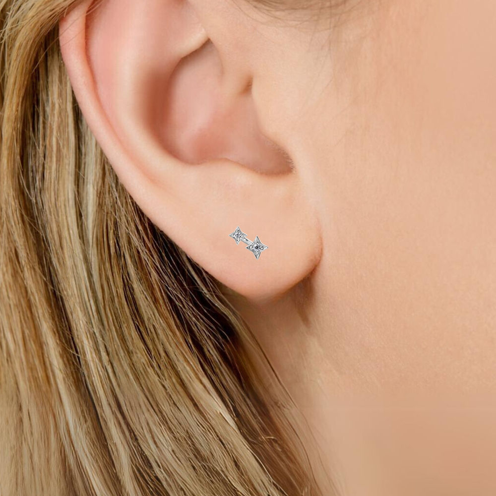 Illuminess™ Sterling Silver Shooting Star Studs