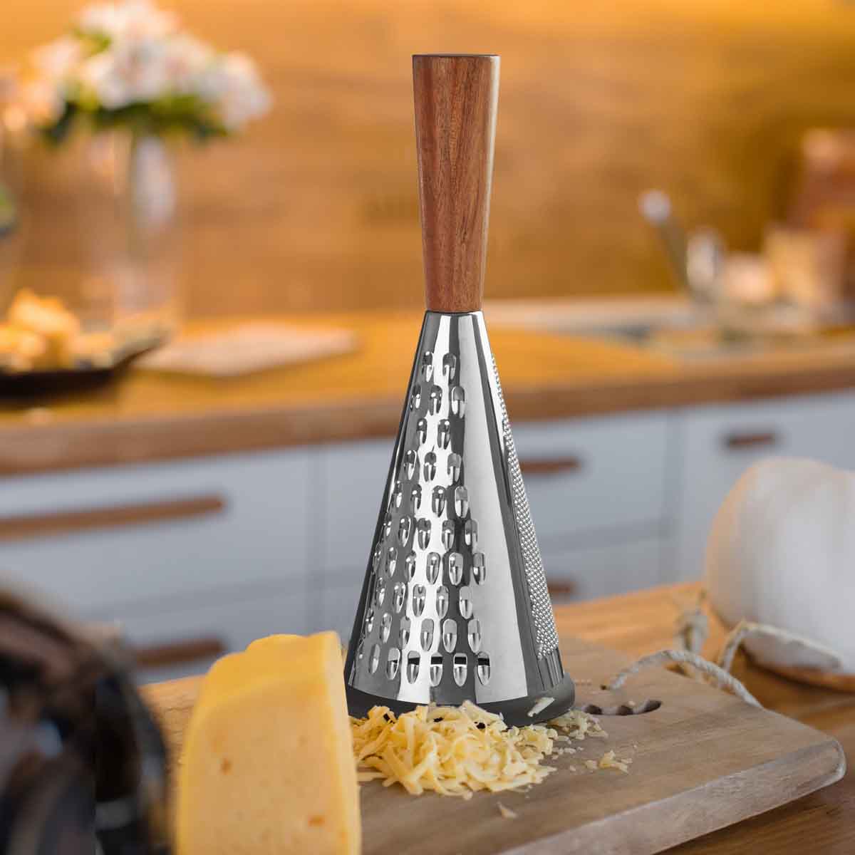 Modern Retro Round Grater