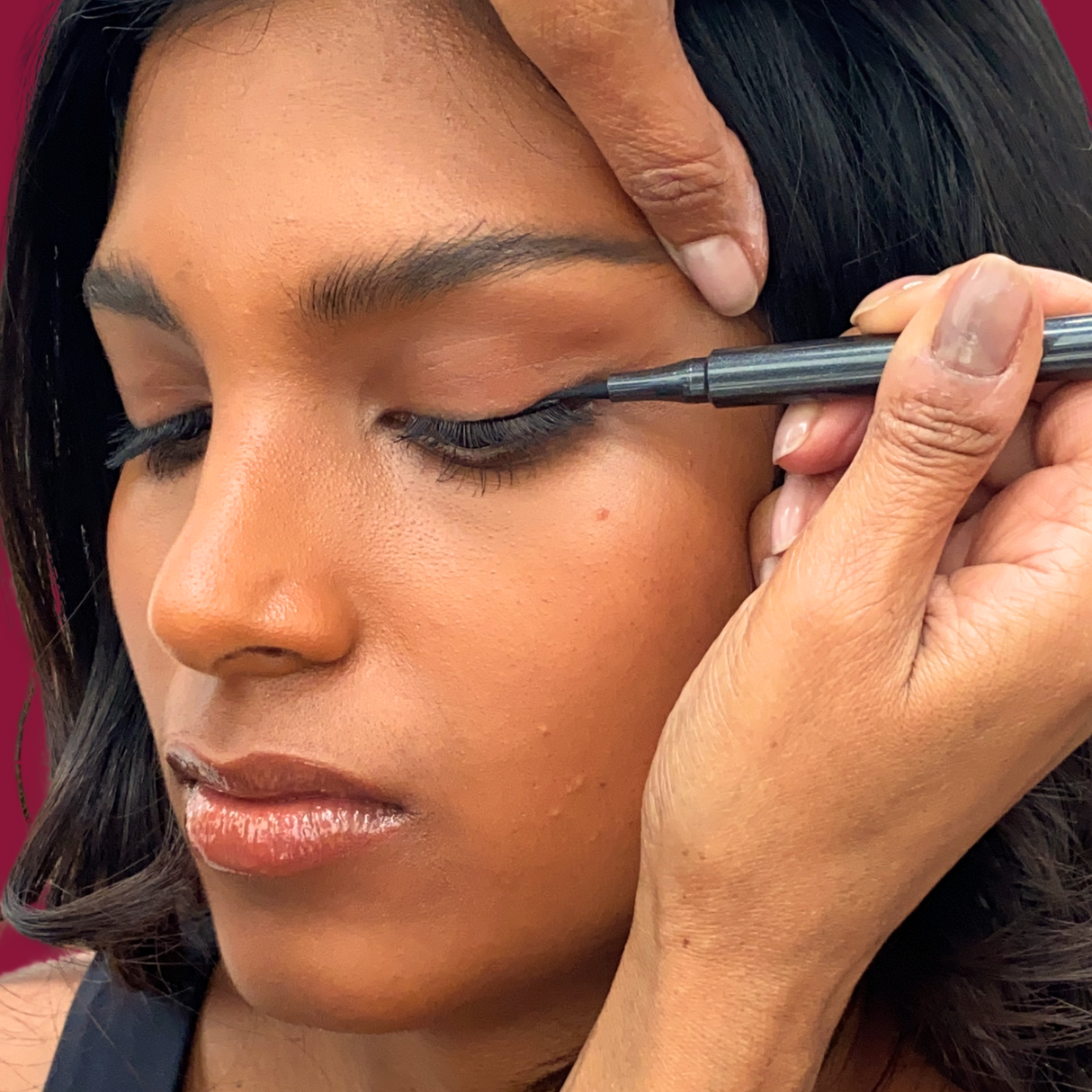 PRECISION LIQUID EYELINER