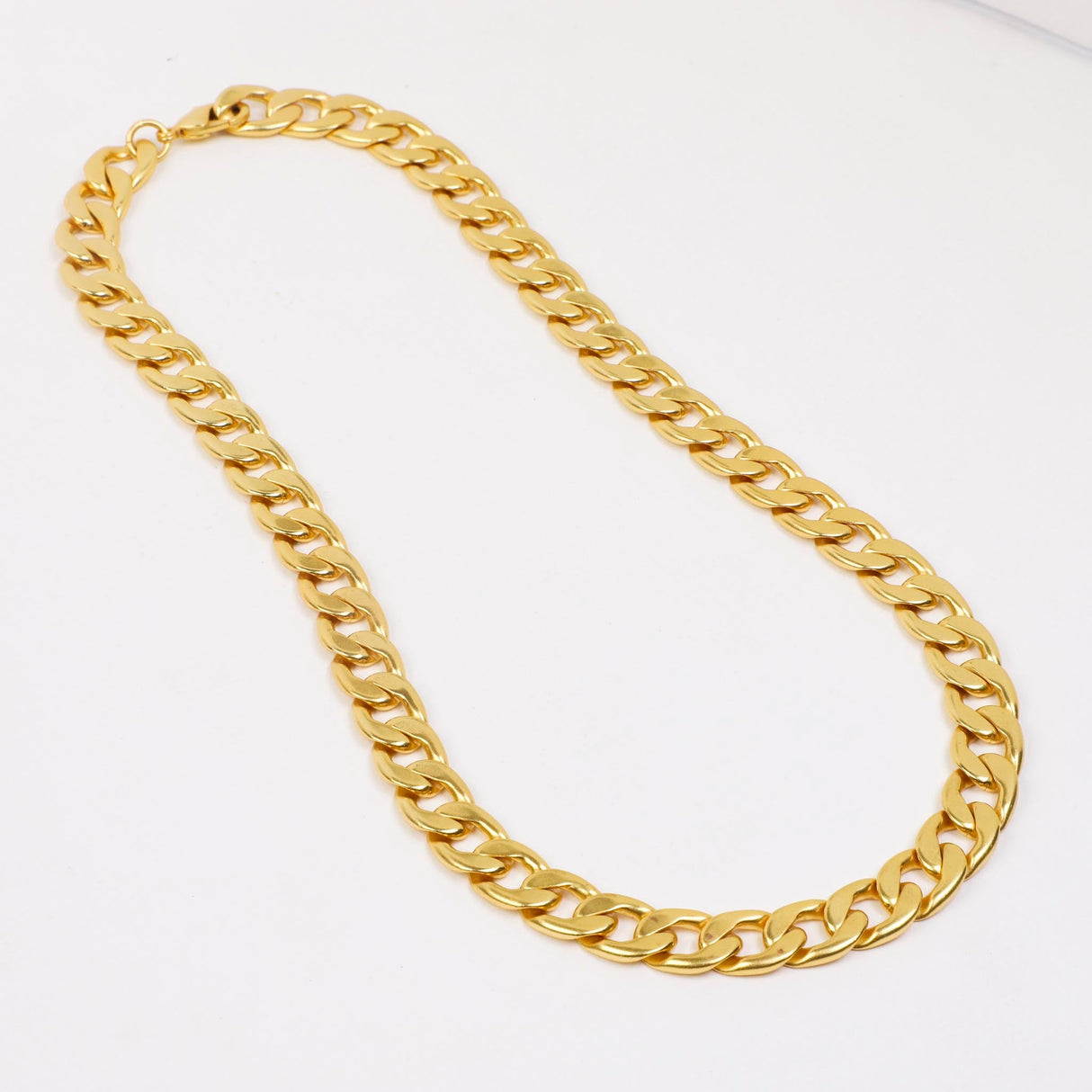 Curb Chain Gold 21"