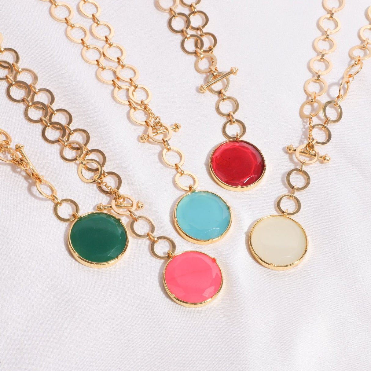 Dazzling Ruby Red Crystal With Loop Chain & T Lock