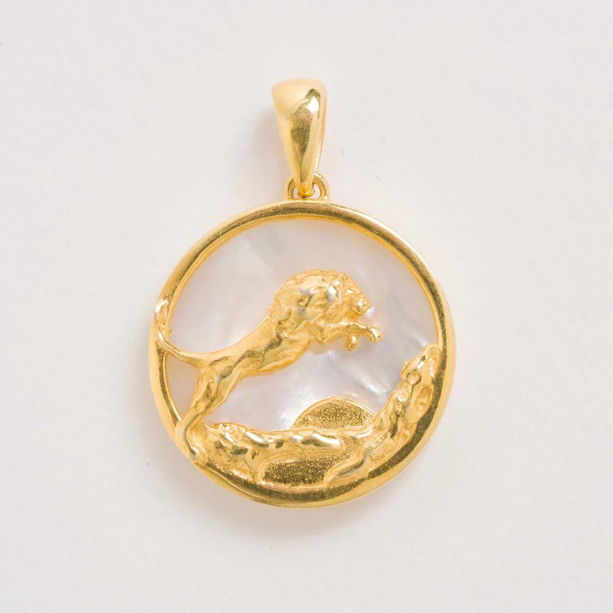 Leo, Gold Zodiac Pendant