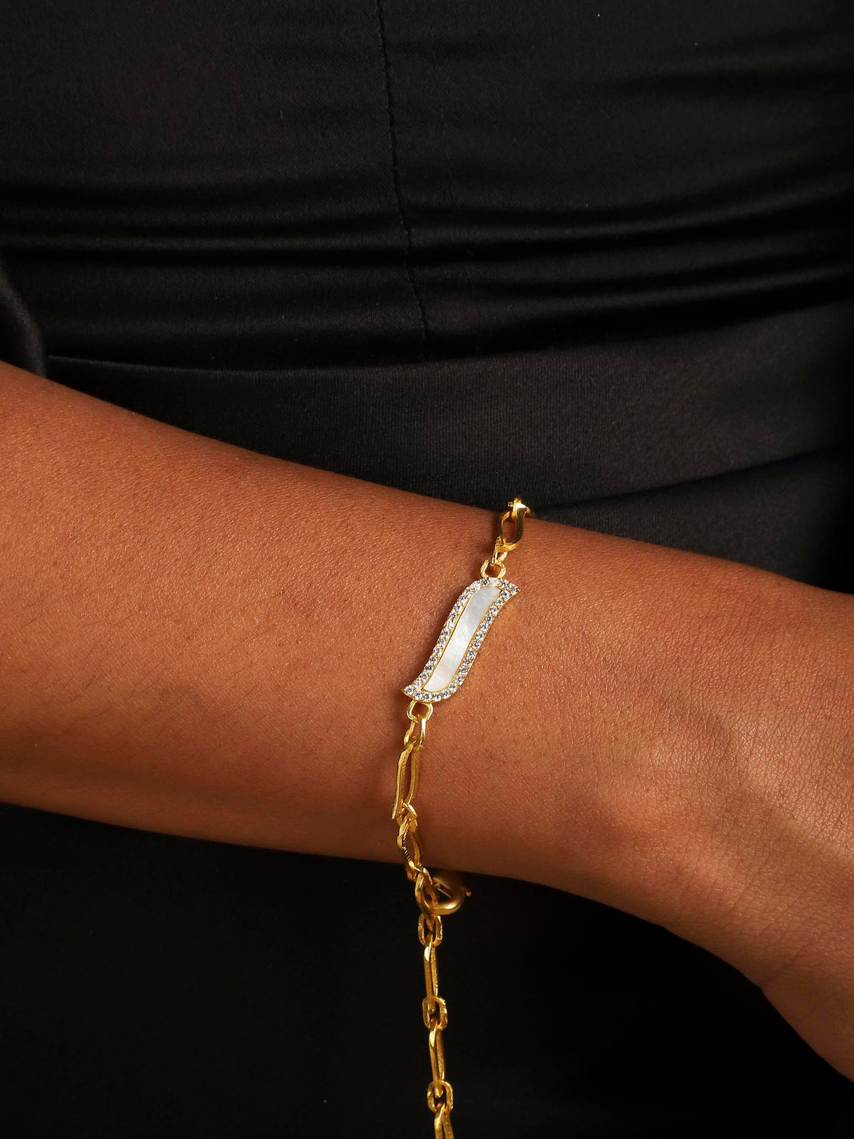 Link Bracelet - Mother of Pearl "Wave Symphony"