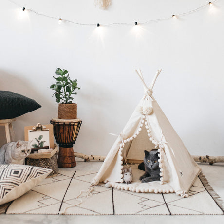 MINICAMP Cat Teepee & Small Dog Tent in Ecru With Pompoms – Size S