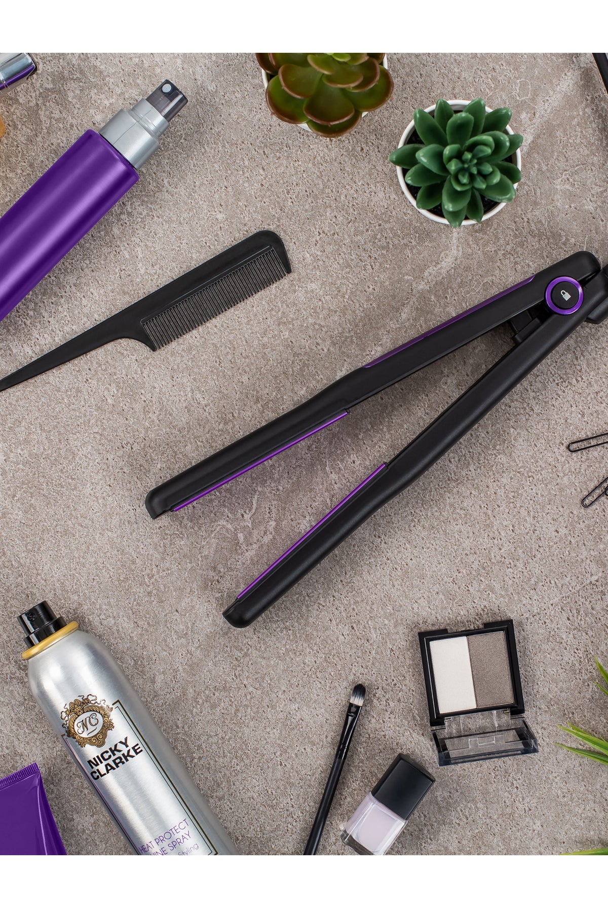 Nicky Clarke Frizz Control Straightener