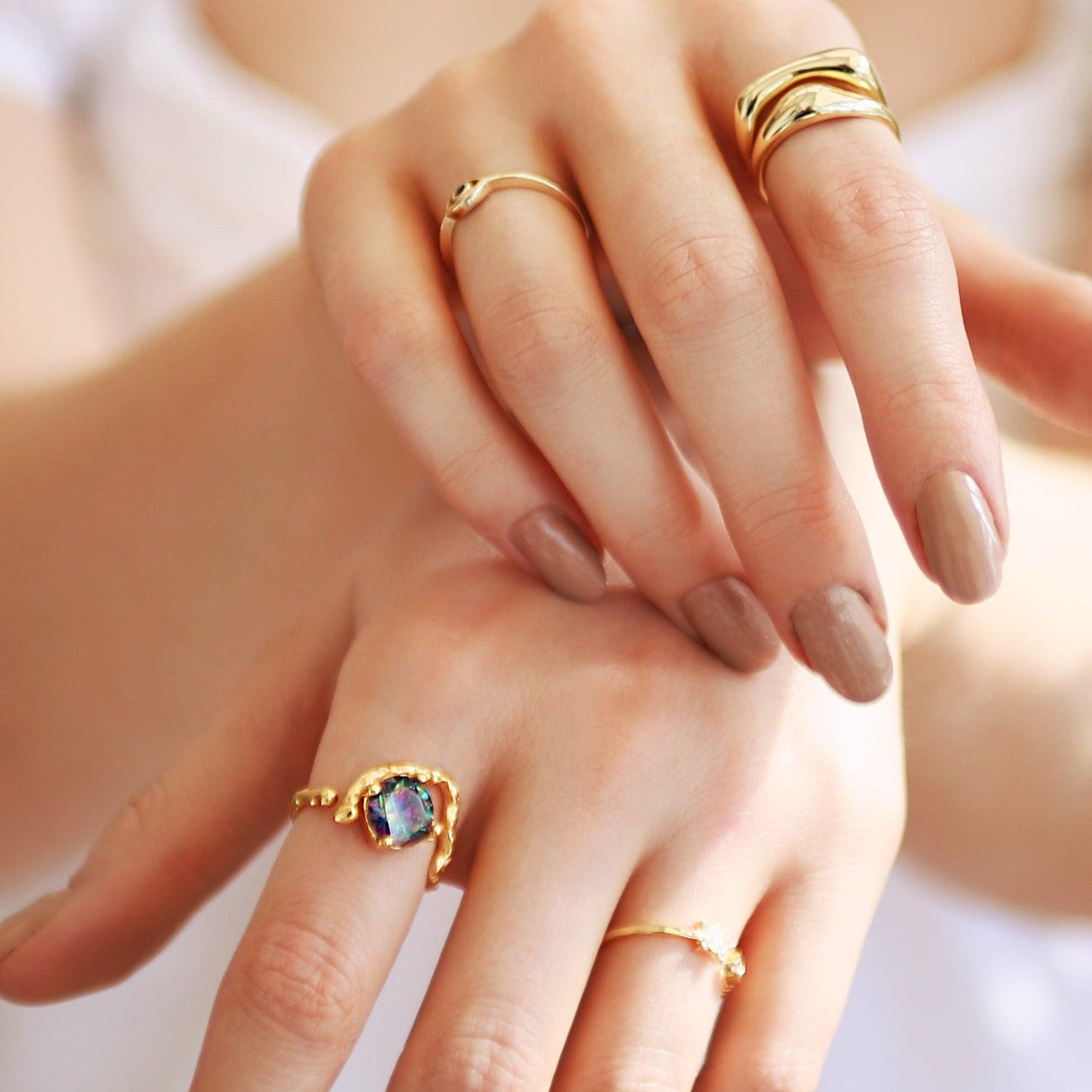 Melike Hammered Twist Ring | 18K Gold Plated