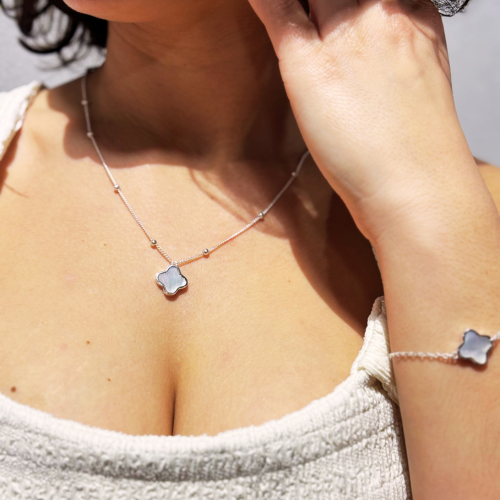 Clover Mother of Pearl Jewellery Set Silver (10% Off)