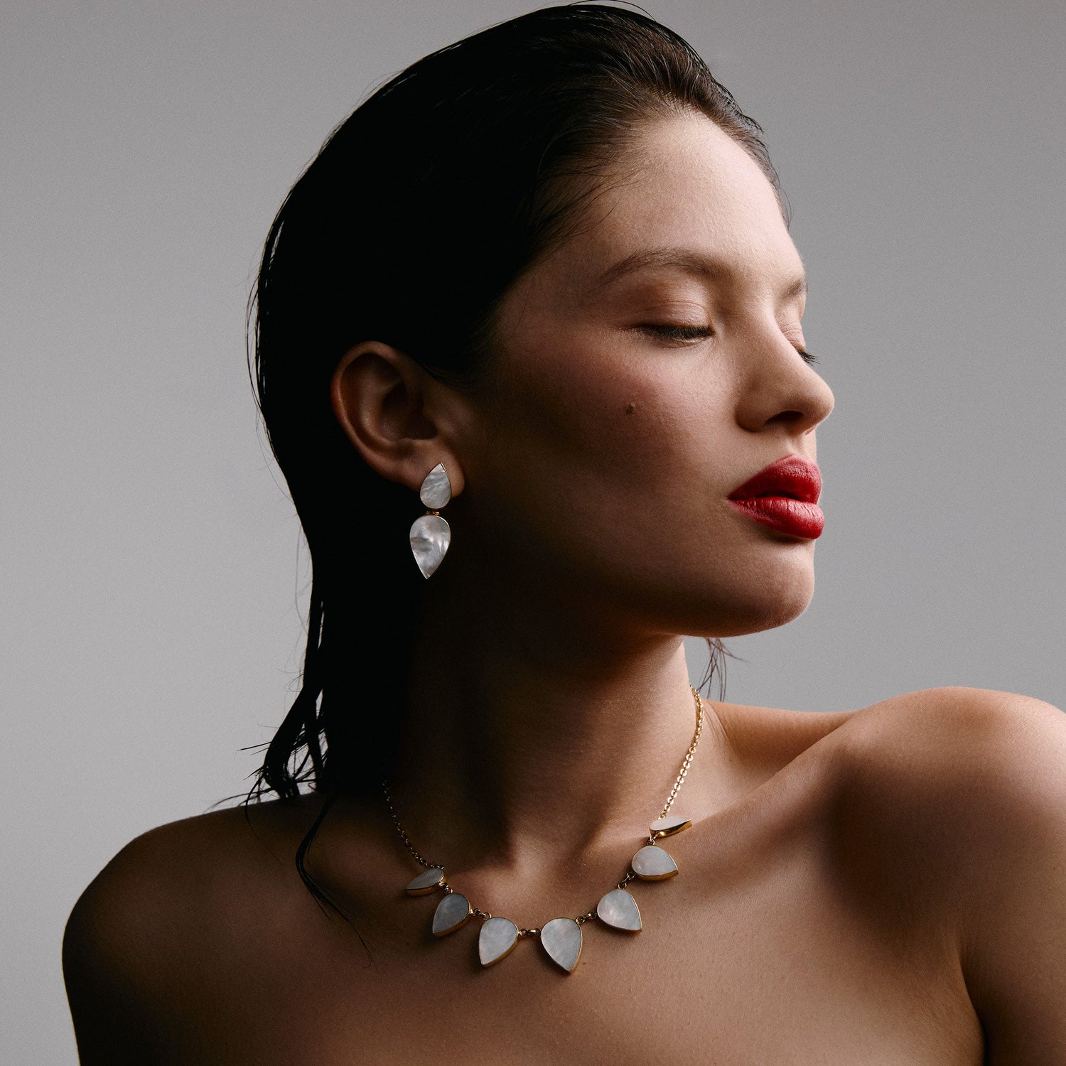 Warrioress Small Mother of Pearl Necklace