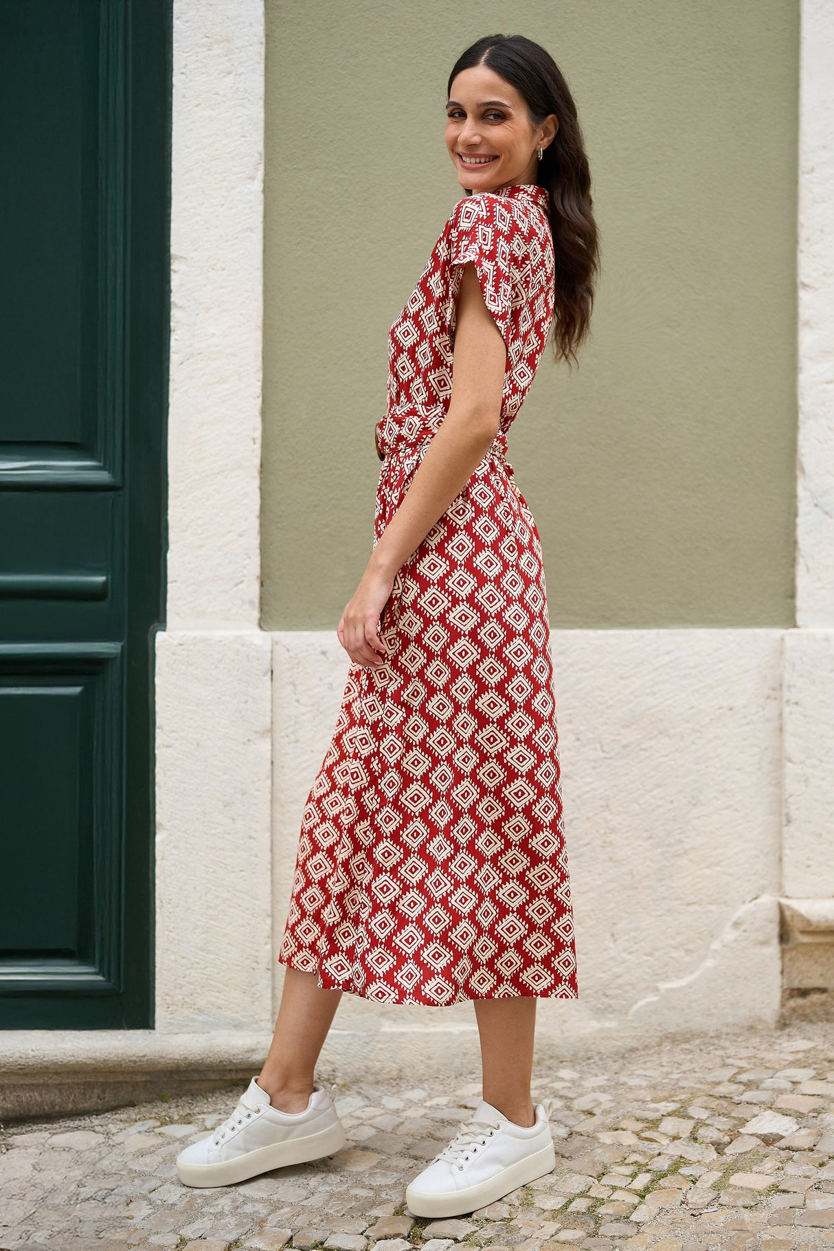 Yumi Red Viscose Midi Shirt Dress With Matching Belt